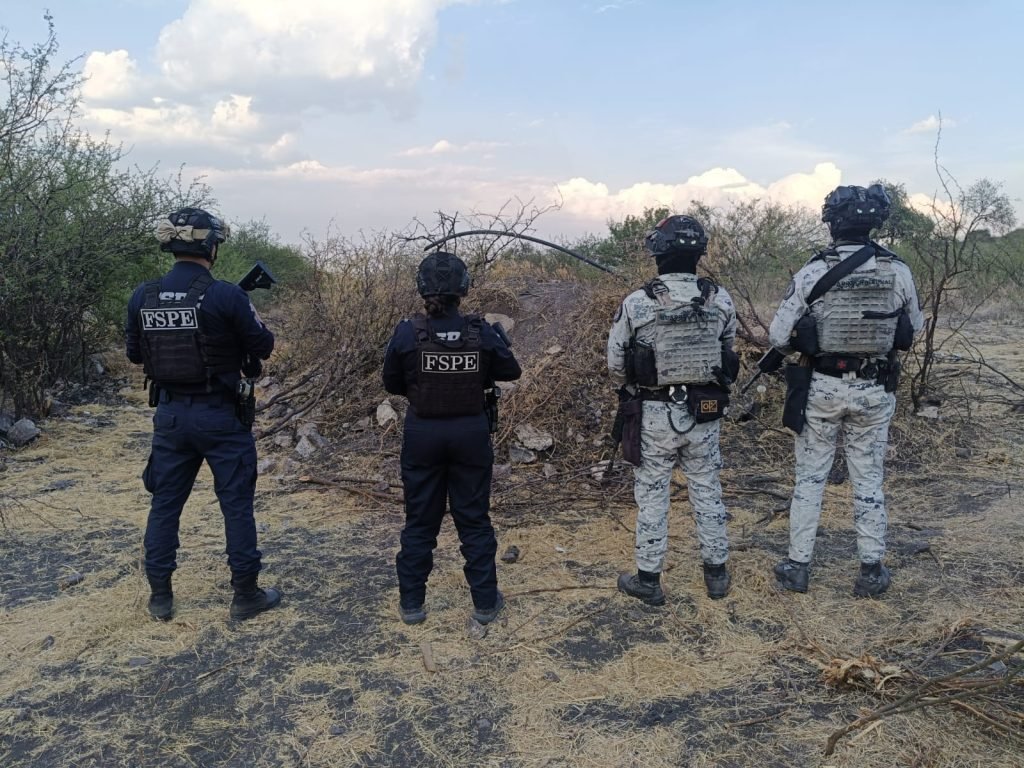 Aseguran 46 mil litros de hidrocarburo y detienen a tres personas en Cortazar