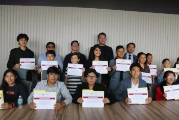 Gobierno de Puebla reconoce a estudiantes que representarán a México en olimpiada de matemáticas en Singapur