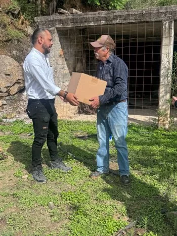 SEDIF entrega apoyos alimentarios a 50 familias afectadas por lluvias en Pinal de Amoles