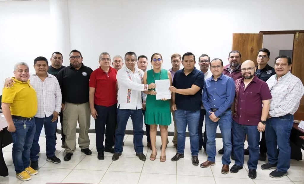 Semovi impulsa mesas de diálogo para reordenar el transporte en el Centro Histórico de Oaxaca