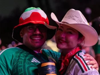 Arranca el Fan Fest en Parque Fundidora con triunfo de México y show de La Leyenda