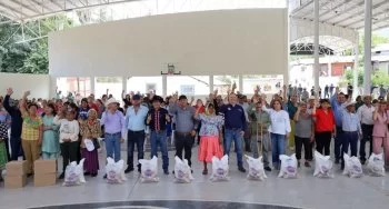 Entregan 197 paquetes alimentarios del programa NutriChihuahua en Uruachi