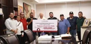 Gobierno de BCS entrega 200 mil pesos a cooperativa turística de El Sargento
