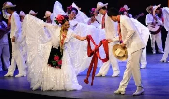 INBAL y Jardín Mundial ofrecen danza y teatro gratuitos en el Pabellón Escénico