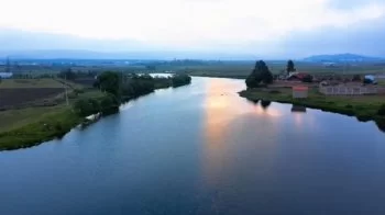 Gobierno estatal aporta maquinaria y reforestación para rescatar laguna de Chignahuapan