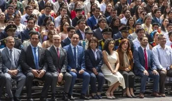 UACh gradúa a mil 250 profesionistas; 208 son indígenas hablantes de 26 lenguas