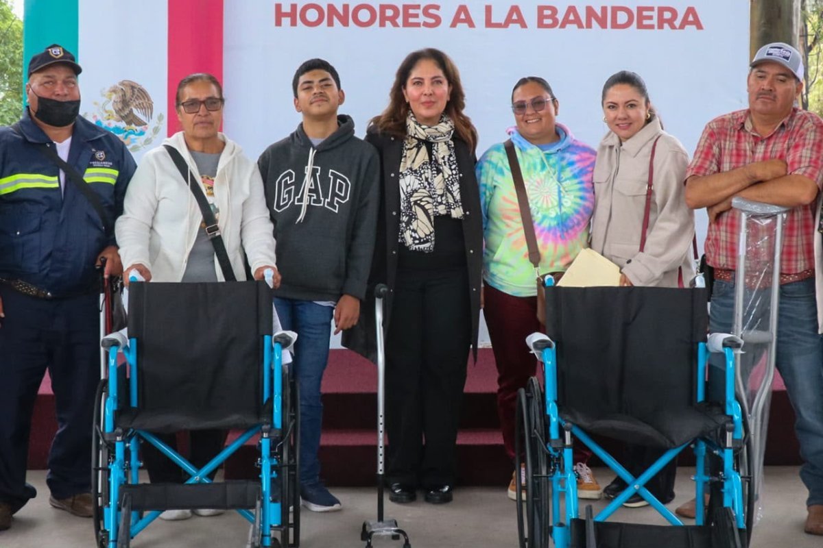 SEDIF Zacatecas entrega apoyos económicos y aparatos funcionales a familias prioritarias