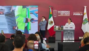 Gobierno de Puebla despliega 100 pipas para llevar agua gratuita a 36 mil familias vulnerables