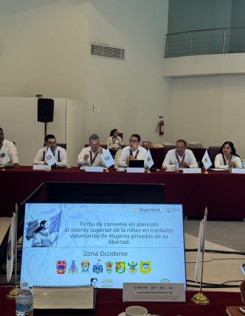 Querétaro presenta en asamblea nacional programa único para hijos de mujeres presas