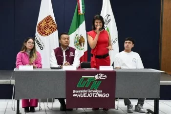 UTH y gobierno municipal firman convenio; 100 estudiantes obtendrán título TSU sin costo