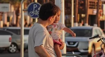 Gobernador de BCS convoca a padres a mayor cercanía con sus hijos durante Mes de las Paternidades