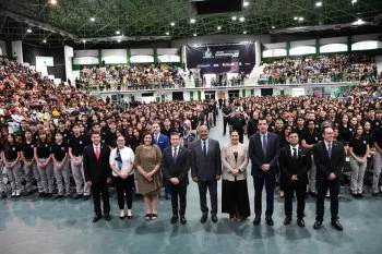 Graduación de 704 alumnos del Cobach Plantel 8 en Chihuahua; encabeza acto el secretario de Educación