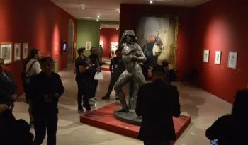 Museo de San Carlos invita a taller de dibujo con modelo en Noche de Museos