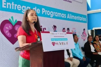 DIF Oaxaca entrega apoyos alimentarios y aparatos funcionales en Valles Centrales