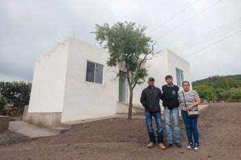 Gobierno de Querétaro entrega vivienda accesible en Huimilpan a familia vulnerable