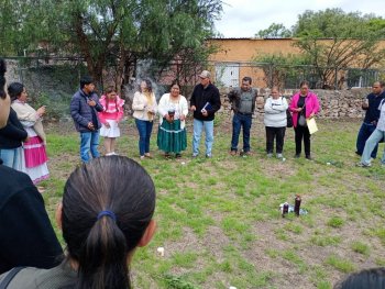 Capacitan a personal de salud en lengua otomí y medicina tradicional en Querétaro