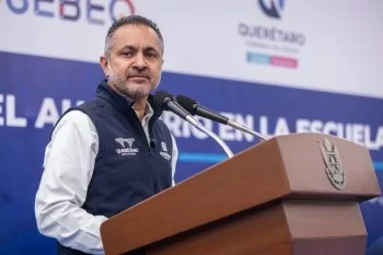 Gobernador Kuri entrega auditorio escolar de 31.8 mdp en Querétaro