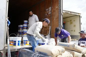 Gobierno de Chihuahua entrega material para mantenimiento de 62 escuelas en Ciudad Juárez