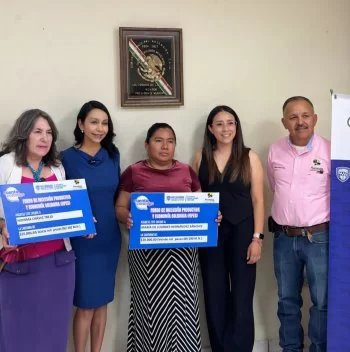 Gobierno y municipios entregan 193 mil pesos a microempresas en Ascensión y Casas Grandes