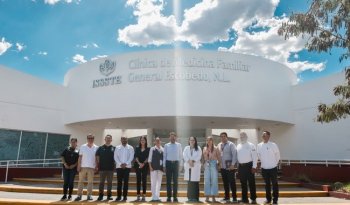 Martí Batres entrega 60 camas eléctricas al ISSSTE Monterrey y verifica abasto de medicamentos