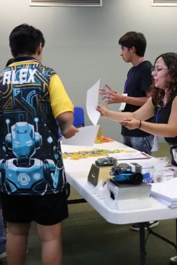 Competencia Robotkids 2026 reúne a 110 niños en Querétaro para torneos de robótica