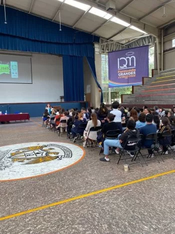 SESA capacita a estudiantes y padres en prevención de violencia y salud sexual en Querétaro