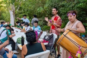 Estudiantes del CONALEP participan en caminata consciente en el Parque Urbano Corazón de Cozumel
