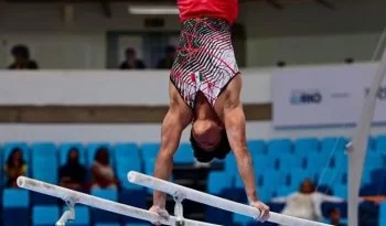 Aarón Ibarra brilla con oro en barras paralelas en Panamericano Juvenil de Gimnasia