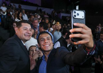 Gobernador Alejandro Armenta encabeza Festival Por Amor a Papá en Puebla