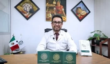 IMSS recomienda a padres usar la Cartilla Nacional de Salud para prevenir enfermedades