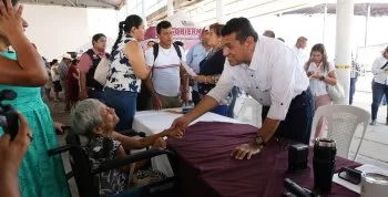 Gobernador Javier May encabeza graduación de 44 egresados del IAP Tabasco