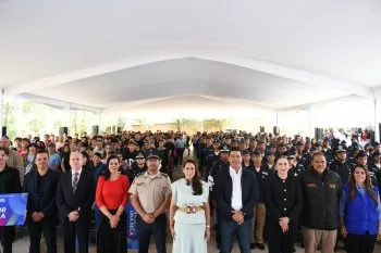 Gobernadora Tere Jiménez entrega obras educativas y becas en bachillerato militarizado de Aguascalientes