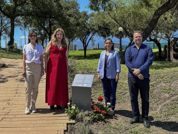 Plaza Universal de la Poesía en Monterrey se relanza con código QR para escuchar a poetas