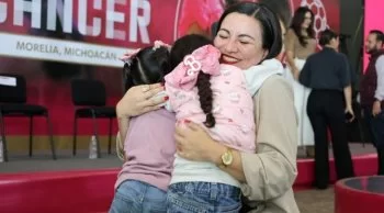 Programa Familias Cuidadoras de Niñas y Niños con Cáncer apoya a 372 familias en Michoacán