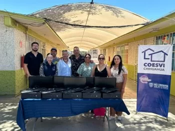 Coesvi dona equipo de cómputo a primaria en zona vulnerable de Chiapas
