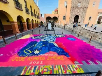 Dolores Hidalgo recibe aficionados con historia, cultura y nieves artesanales durante el tercer partido de México