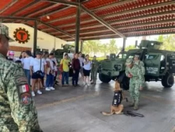 Ejército Mexicano recibe a estudiantes del CAM 22 en jornada de inclusión y cuidado ambiental en Acapulco