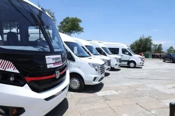 Gobierno de Puebla entrega 42 unidades de transporte público con inversión de 11.6 mdp