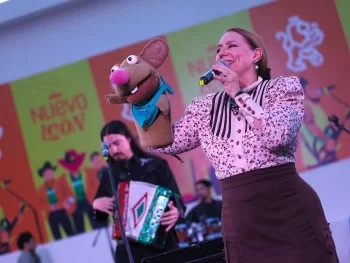 Grupo Tayer y Ballet Esencia Mestiza llenan de tradición el Pabellón Nuevo Parque del Agua