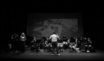 Nur Slim presenta 'Debo gritarlo al viento', obra para banda sinfónica y voz con apoyo del SNCA