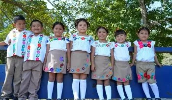 Programa La Escuela es Nuestra benefició a más de 644 mil estudiantes en Oaxaca durante 2025