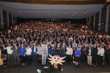SABES reconoce a 353 egresados por excelencia y mérito académico en su 30 aniversario