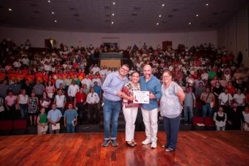 SEQ imparte conferencia “La envoltura y el regalo” para fortalecer liderazgo docente en Quintana Roo