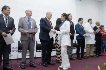 ISSSTEP concluye formación de 81 médicos internos tras atender más de 1.2 millones de consultas