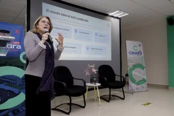 Rector de la UTC recibe a directora de CENEVAL para conferencia sobre futuro laboral