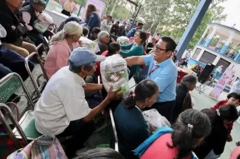 DIF Oaxaca entrega apoyos alimentarios y funcionales a 2 mil 896 personas en cuatro municipios