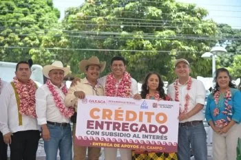 Gobernador entrega mil 510 créditos Tanda Mujer y apoyos al campo en el Istmo
