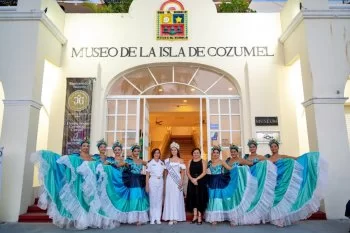FPMC dedica noche de baile en Cozumel a padres y personas del mar