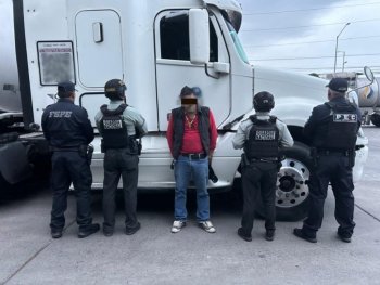 Aseguran tractocamión con 48 mil litros de hidrocarburo en Apaseo el Grande