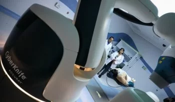 IMSS salva ojo y vida de paciente con cáncer ocular gracias a detección temprana